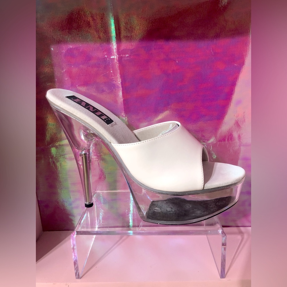 White clear kotonica heels